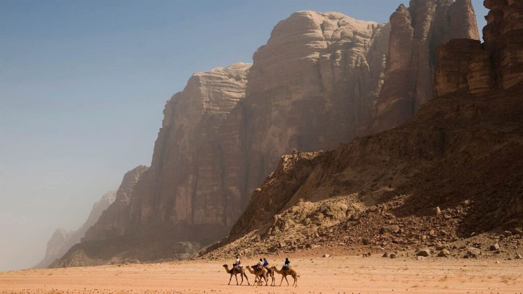 Wadi Rum taxidi iordania xeimvna