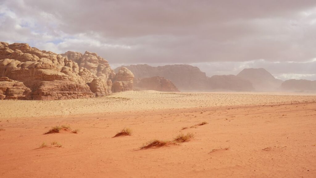 Η κόκκινη έρημος Wadi Rum, κορυφαίος σταθμός σε ένα ταξίδι στην Ιορδανία